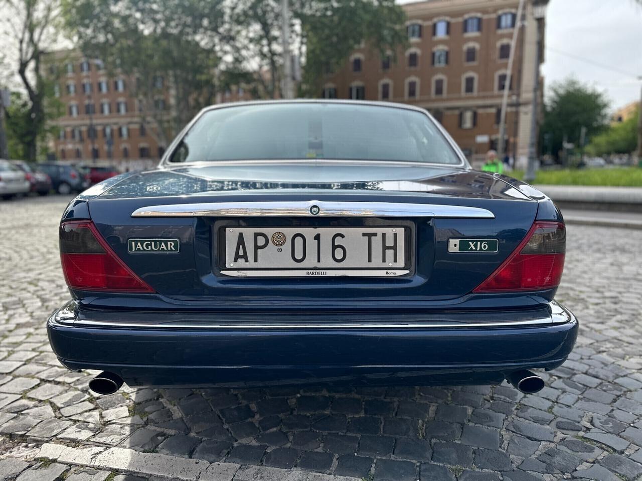 Jaguar XJ 4.0 6 Cil. 241cv Automatica ASI