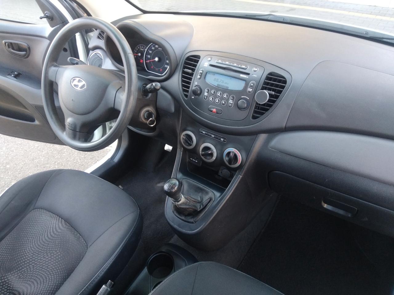 Hyundai i10 1.1 69cv 12V Sound Edition x neopatentati