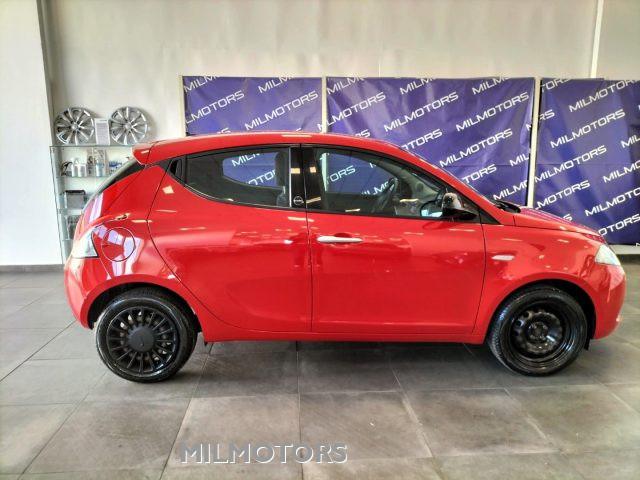 LANCIA Ypsilon 1.0 FireFly 5 porte S&S Hybrid Ecochic Silver