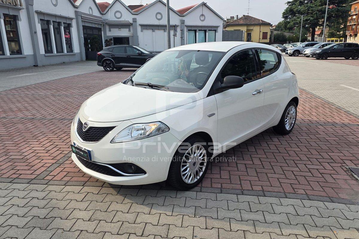 LANCIA Ypsilon 1.2 69 CV 5 porte Silver