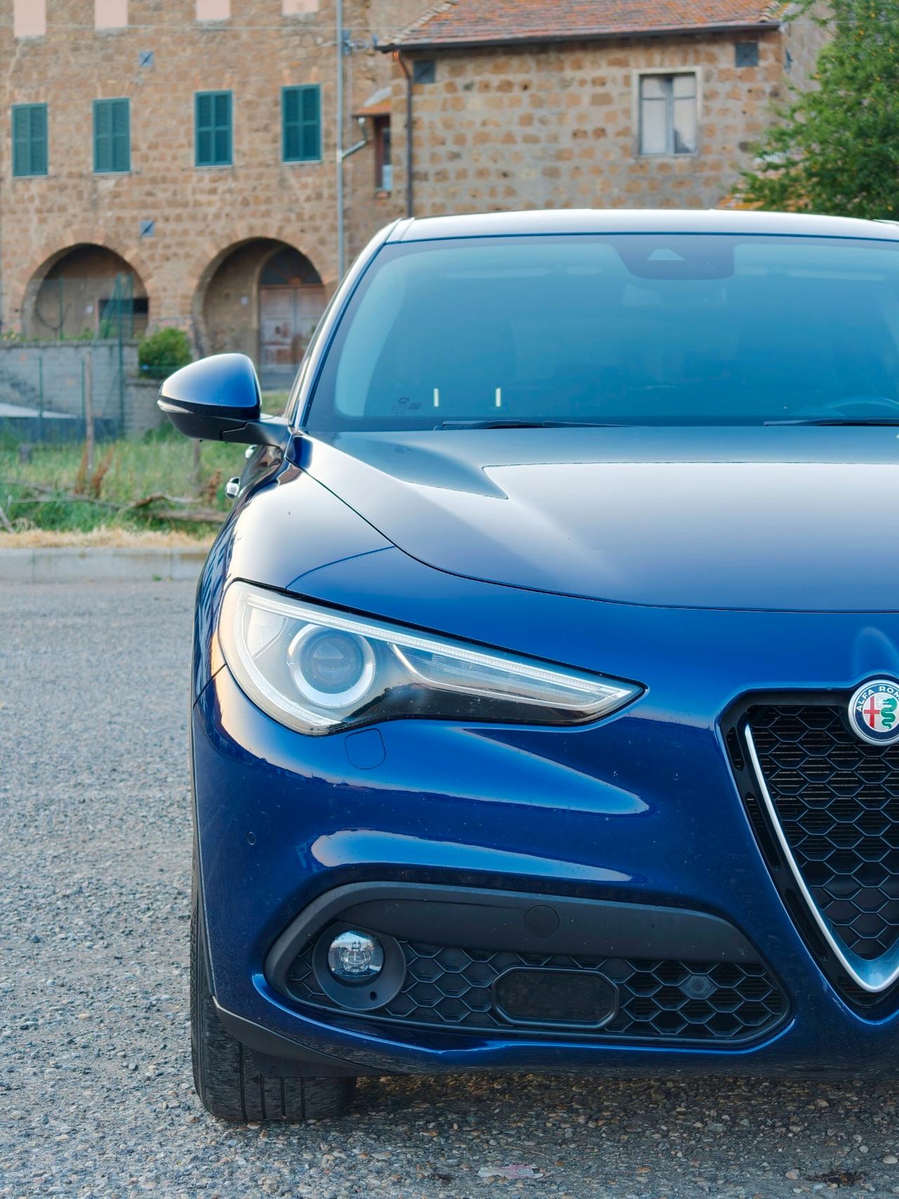 Alfa Romeo Stelvio 2.2 Turbodiesel 160 CV AT8 RWD