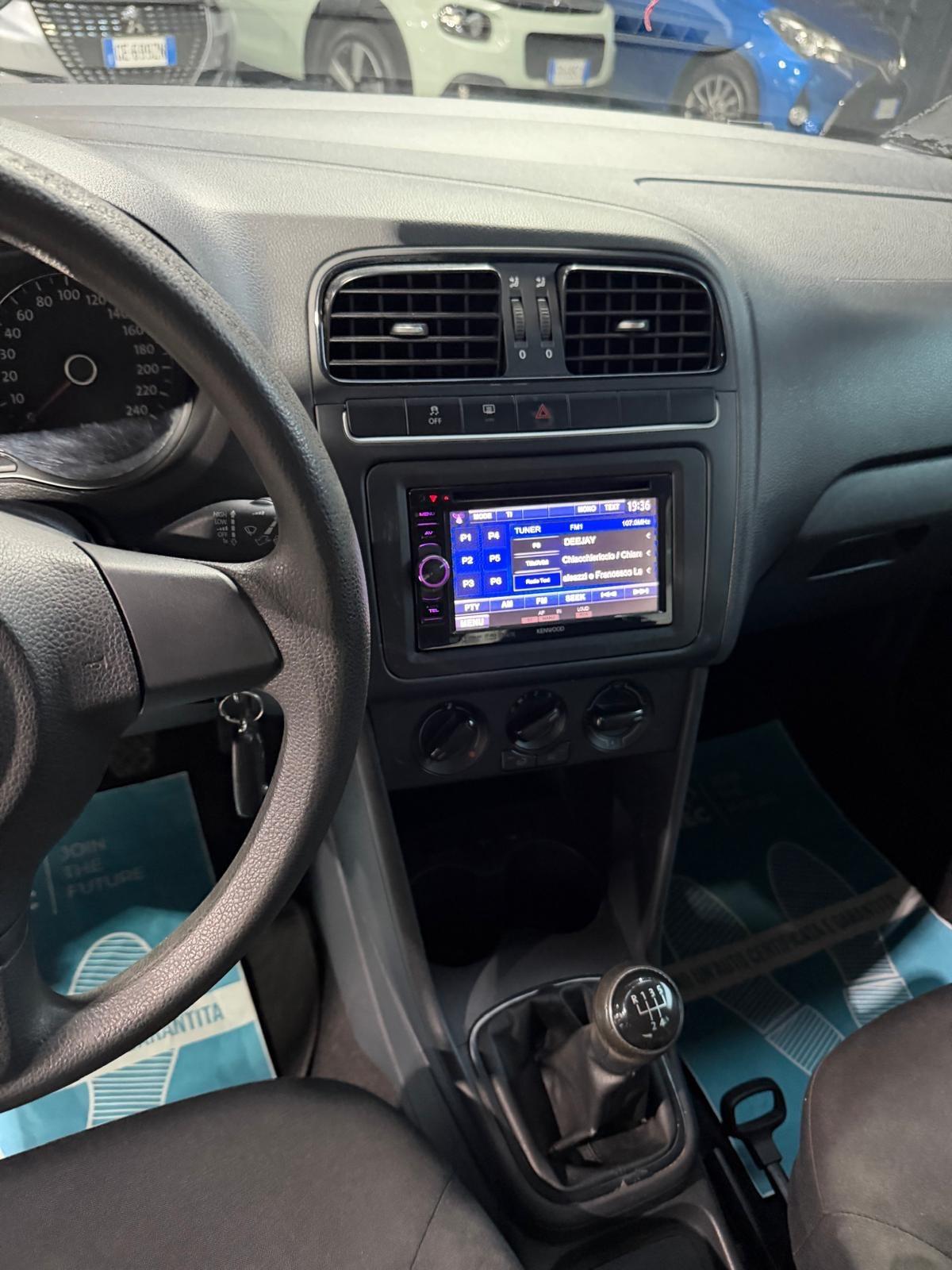 Volkswagen Polo Benzina Neopatentati 5 porte