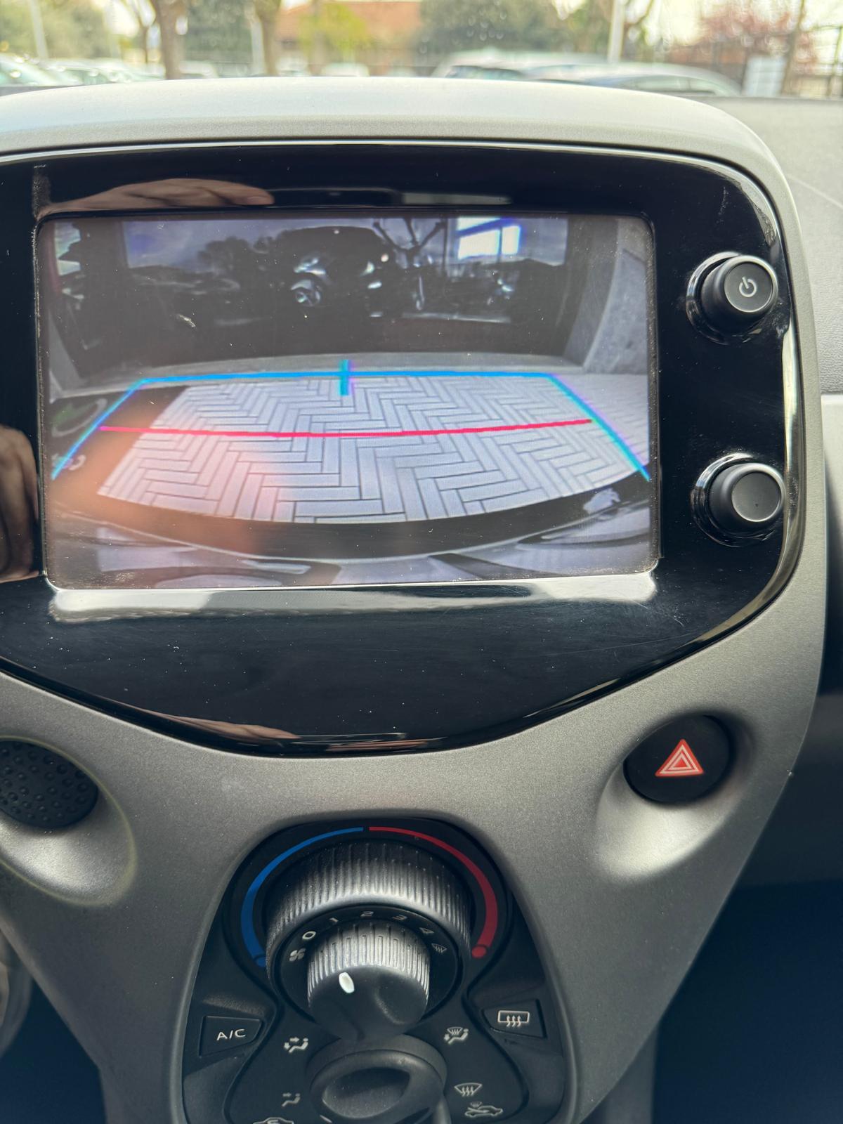 Toyota Aygo 1.0 VVT-i 72 CV 5 porte x-business