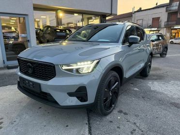 Volvo XC40 B3 automatico Plus Black Edition
