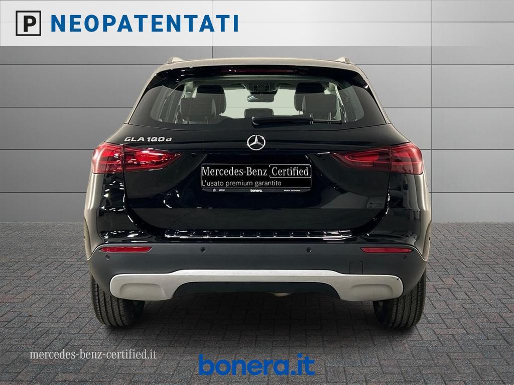 Mercedes GLA 180 180 D Advanced 8G-DCT