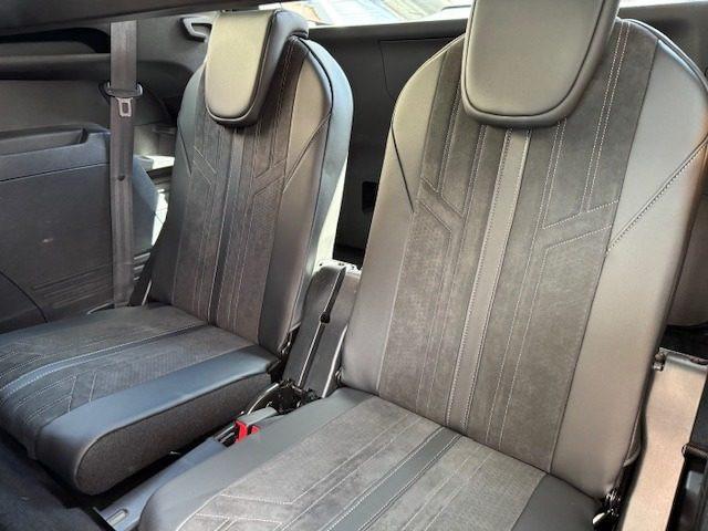 PEUGEOT 5008 BlueHDi 130 S&S EAT8 GT Pack