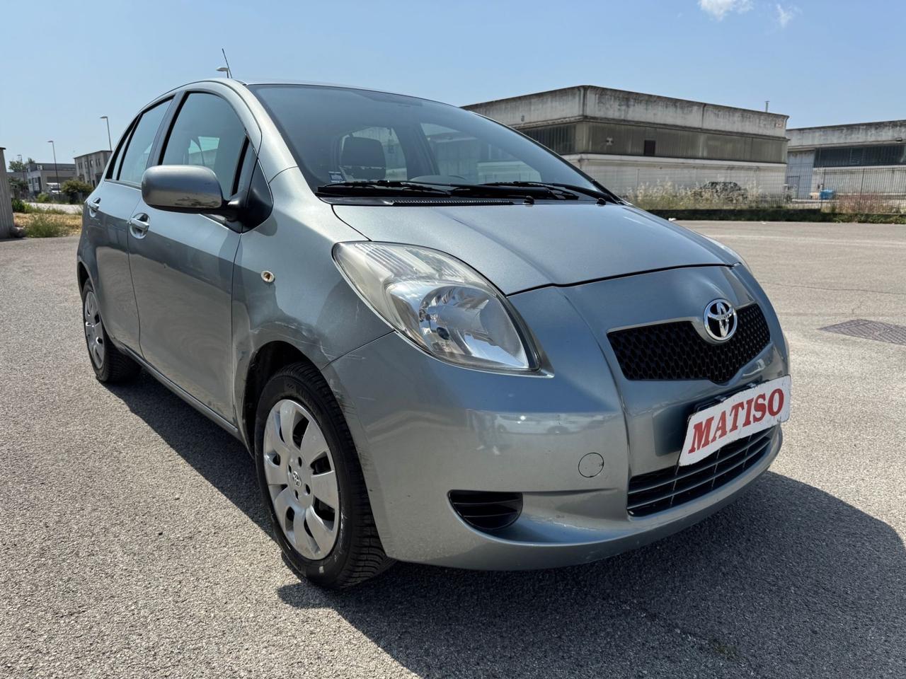 TOYOTA Yaris 1.0 5p SOL