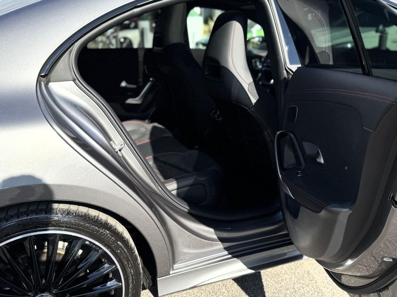 MERCEDES-BENZ CLA 200 Automatic AMG Line Premium 163CV Burmester®