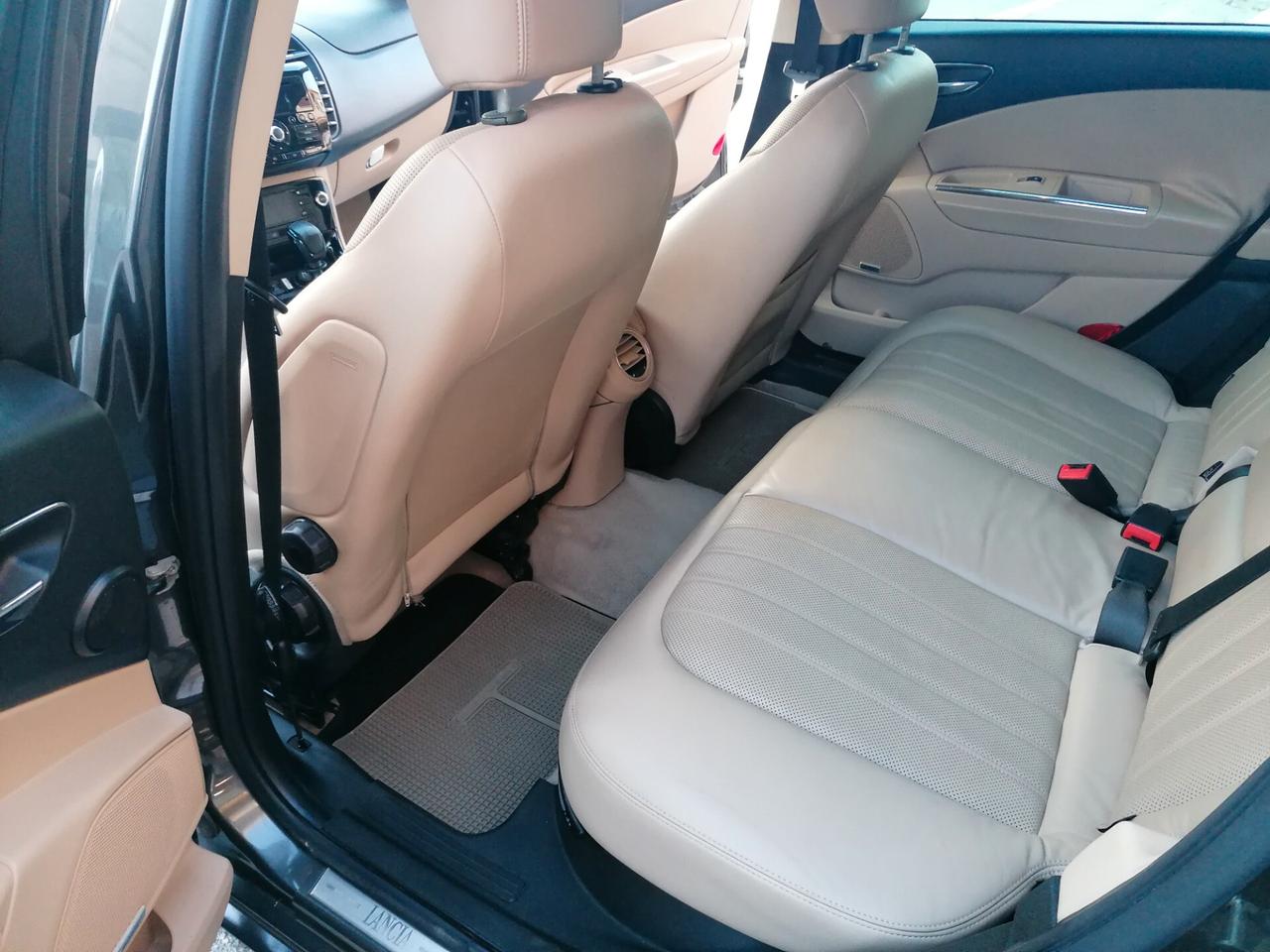 Lancia Delta 1.6 MJT DPF 105 CV Gold