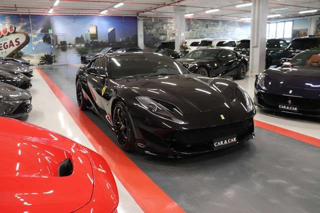 Ferrari 812 Superfast - Total Black - Full Optional