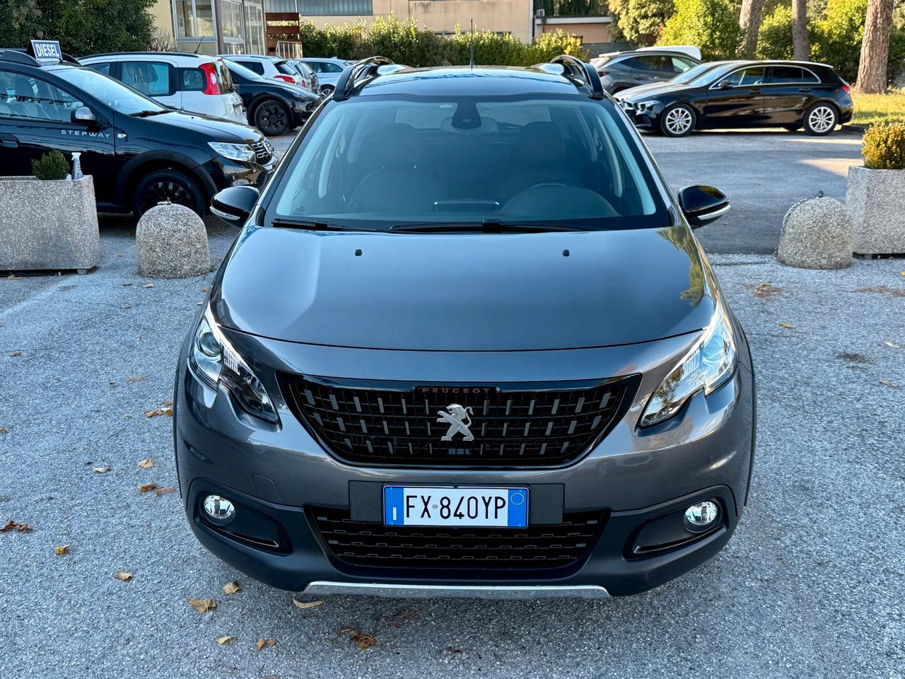 " UNA CHICCA " Peugeot 2008 Pure Turbo GT Line
