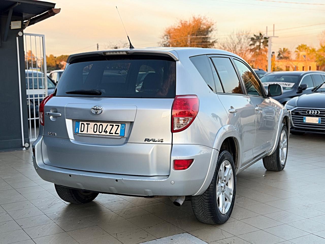 Toyota RAV 4 RAV4 Crossover 2.2 D-Cat 177 CV Luxury Garanzia 12 Mesi