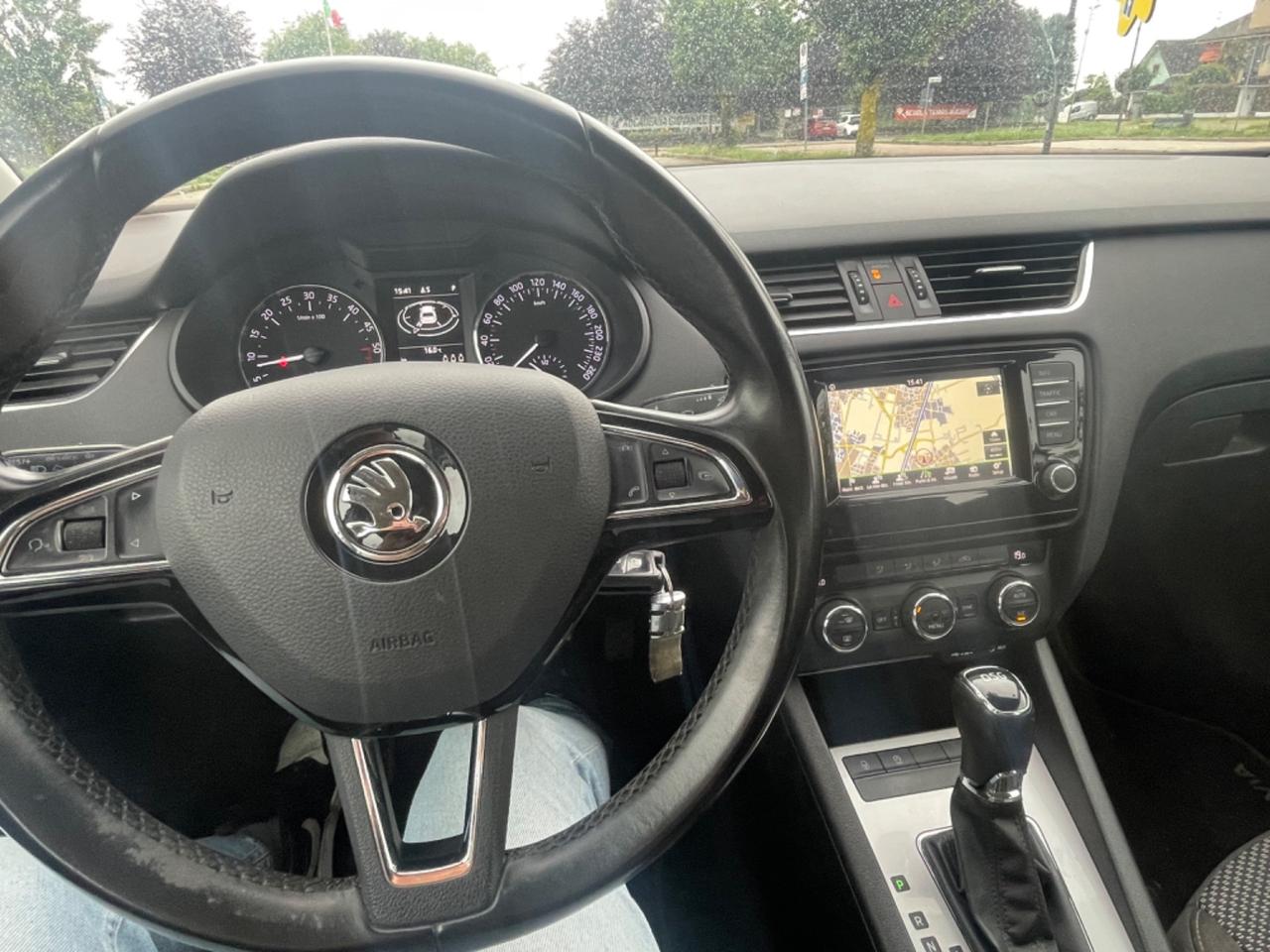 Skoda Octavia 1.6 TDI CR 110 CV DSG Wagon Executive