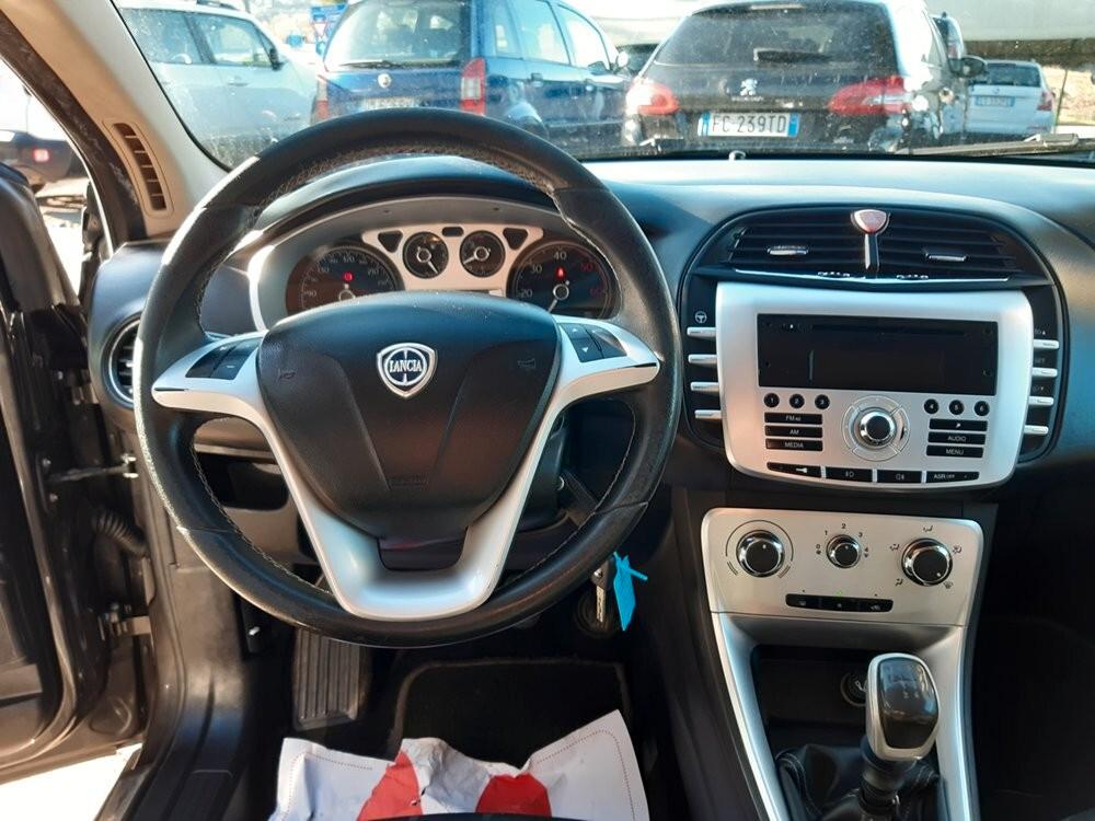 Lancia Delta 2.0 MJT Platinum NEO PATENTATI