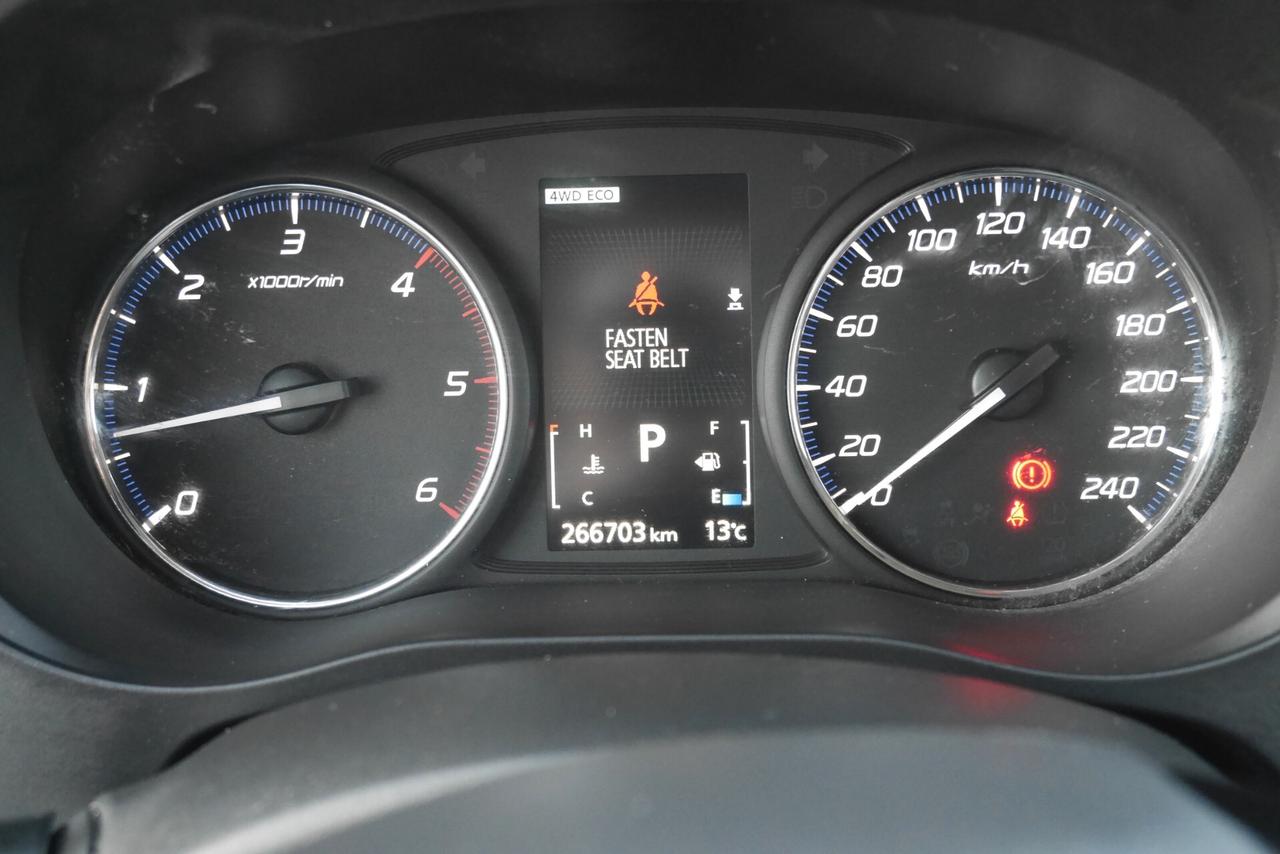 Mitsubishi Outlander 2.2 DI-D 4WD Instyle Plus Navi