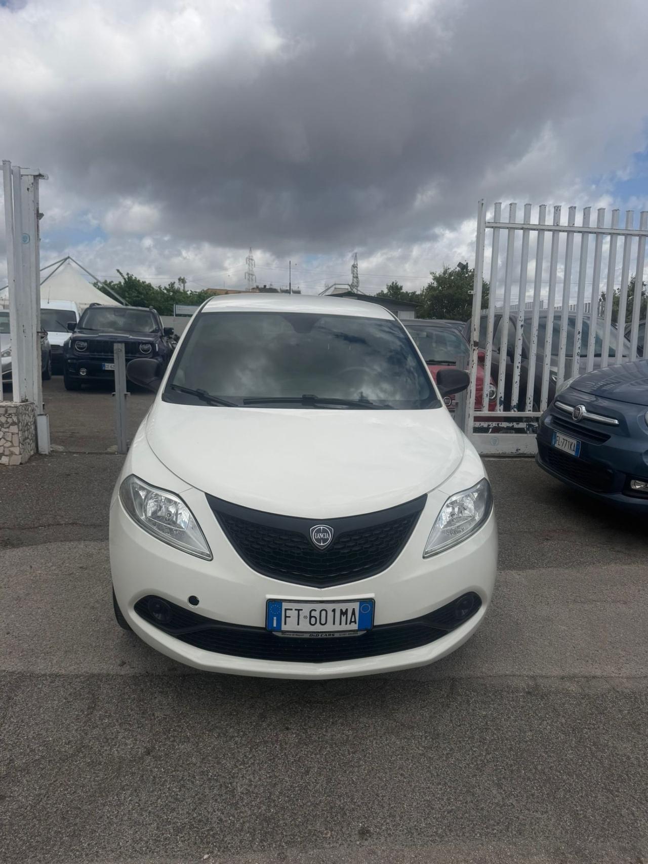 Lancia Ypsilon 1.2 69 CV 5 porte GPL Ecochic Gold