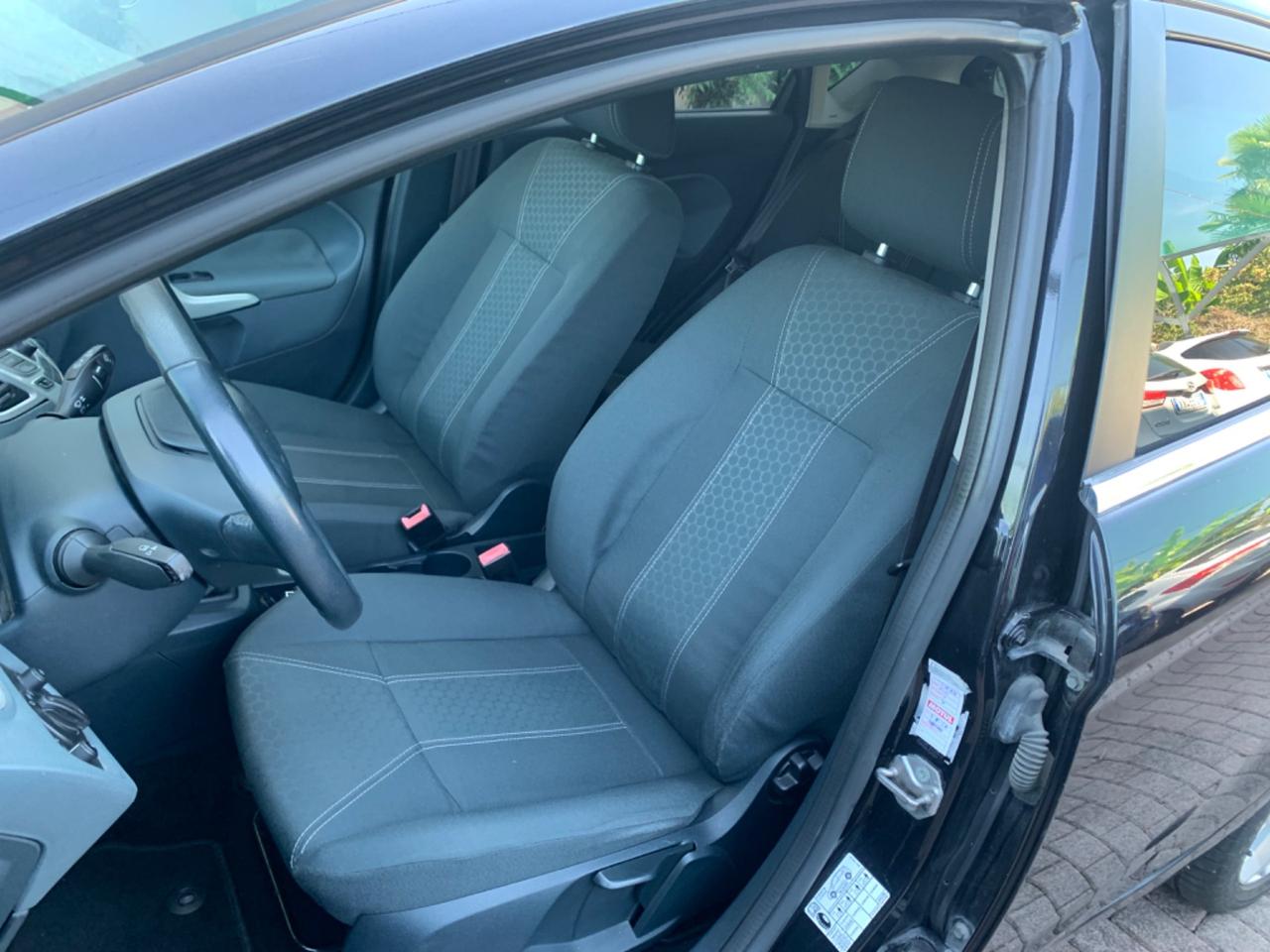 Ford Fiesta 1.4 TDCi 70CV 5 porte Titanium