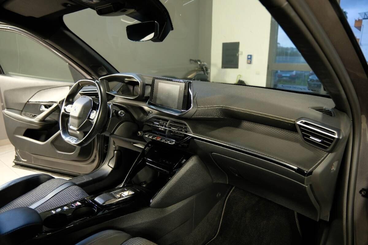 Peugeot 2008 BlueHDi 130 S&S EAT8 GT