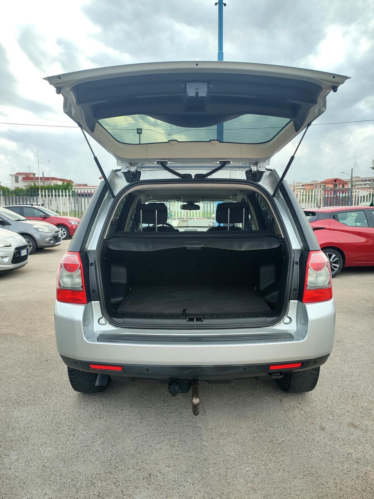 Land Rover Freelander 2.2 TD4 S.W. SE