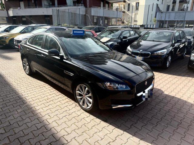 JAGUAR XF 2.0 D 180 CV aut. Pure