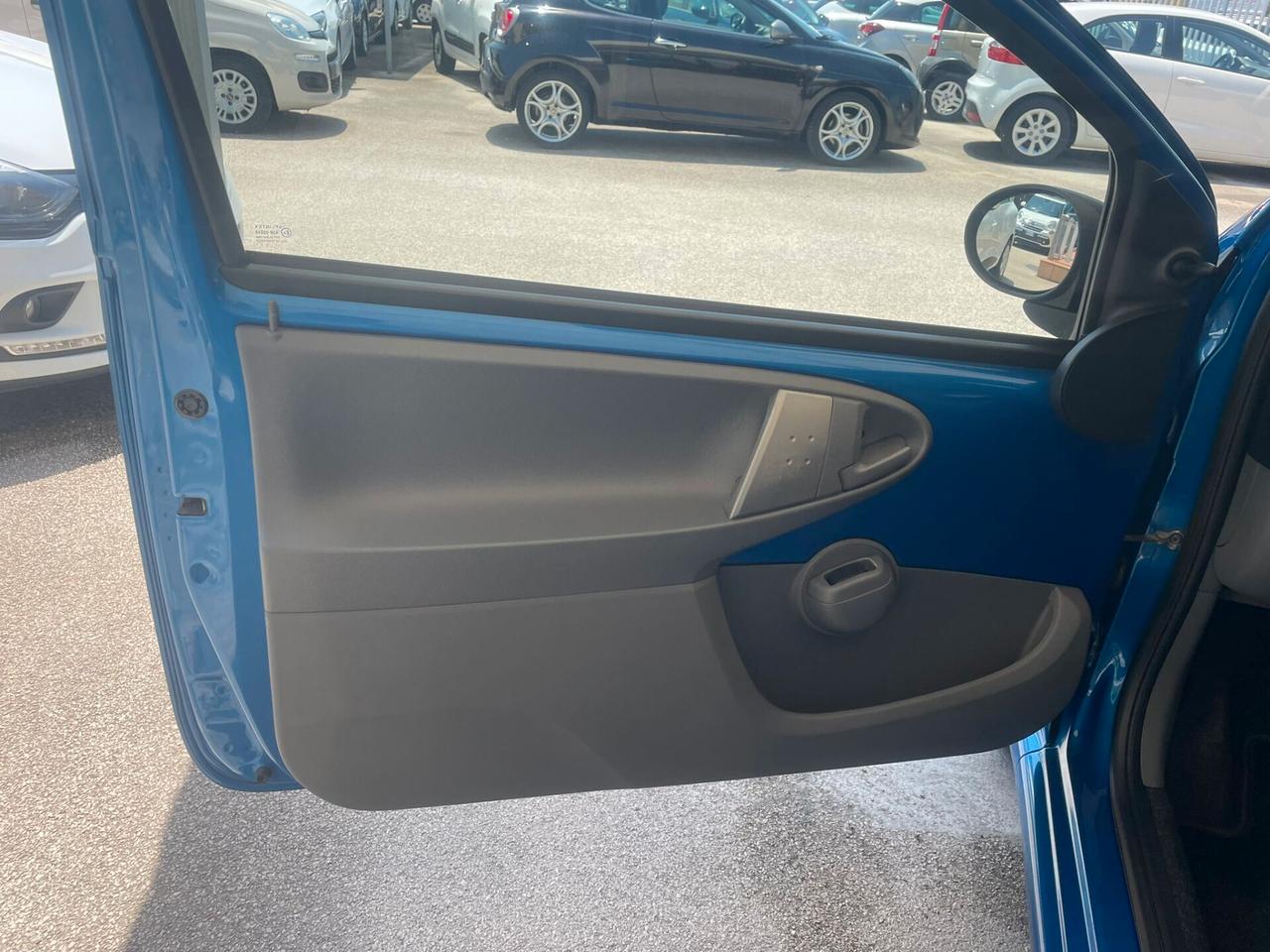 Toyota Aygo 1.0 12V VVT-i 3 porte Deep Ocean Connect