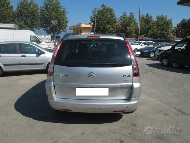 Citroen C4 2010 photo 3