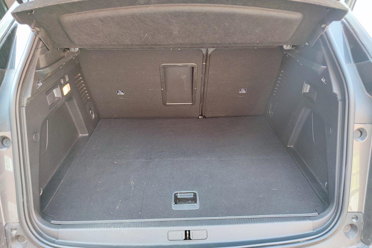 PEUGEOT 3008 Hybrid4 300 e-EAT8 GT Pack