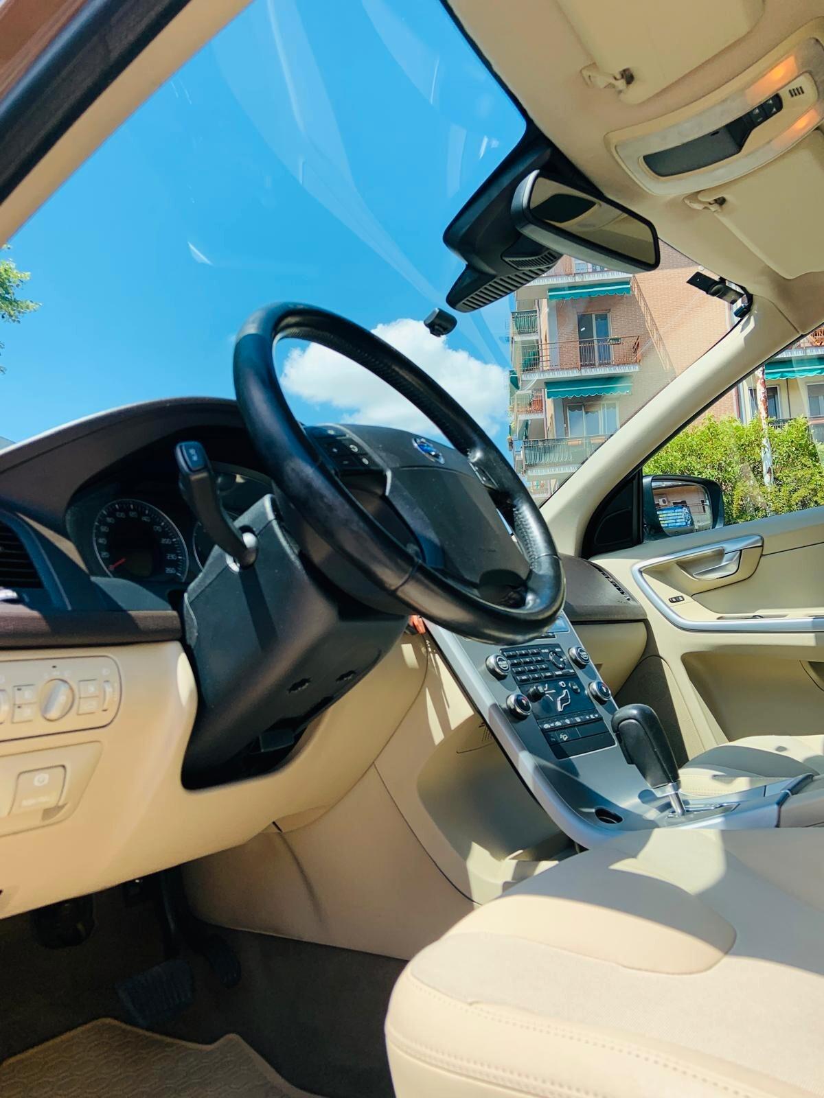 Volvo XC 60 XC60 2.4 D5 Summum