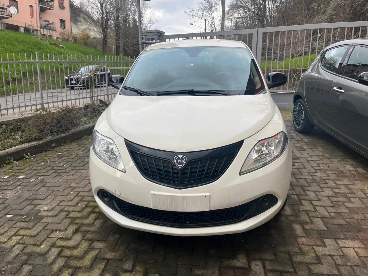 Lancia Ypsilon 1.0 FireFly 5 porte S&S Hybrid Gold Plus