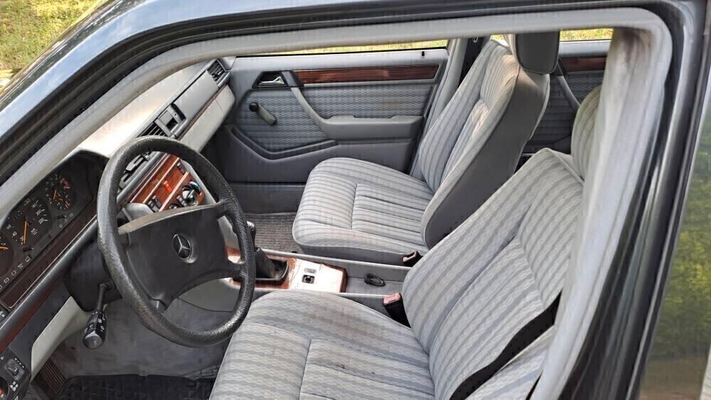 Mercedes-benz E 230 230 e clima