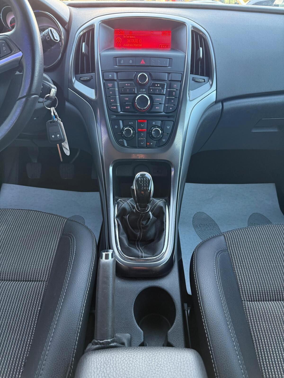 Opel Astra 1.7 CDTI 125CV COSMO 5P - OK NEOPATENTATO