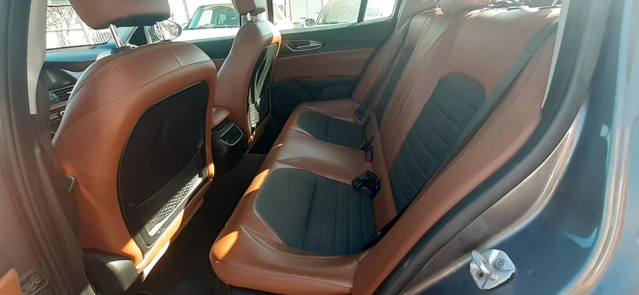 Alfa Romeo Giulia 2016 - 2.2 Td 180cv AT8 Super Lb automobili