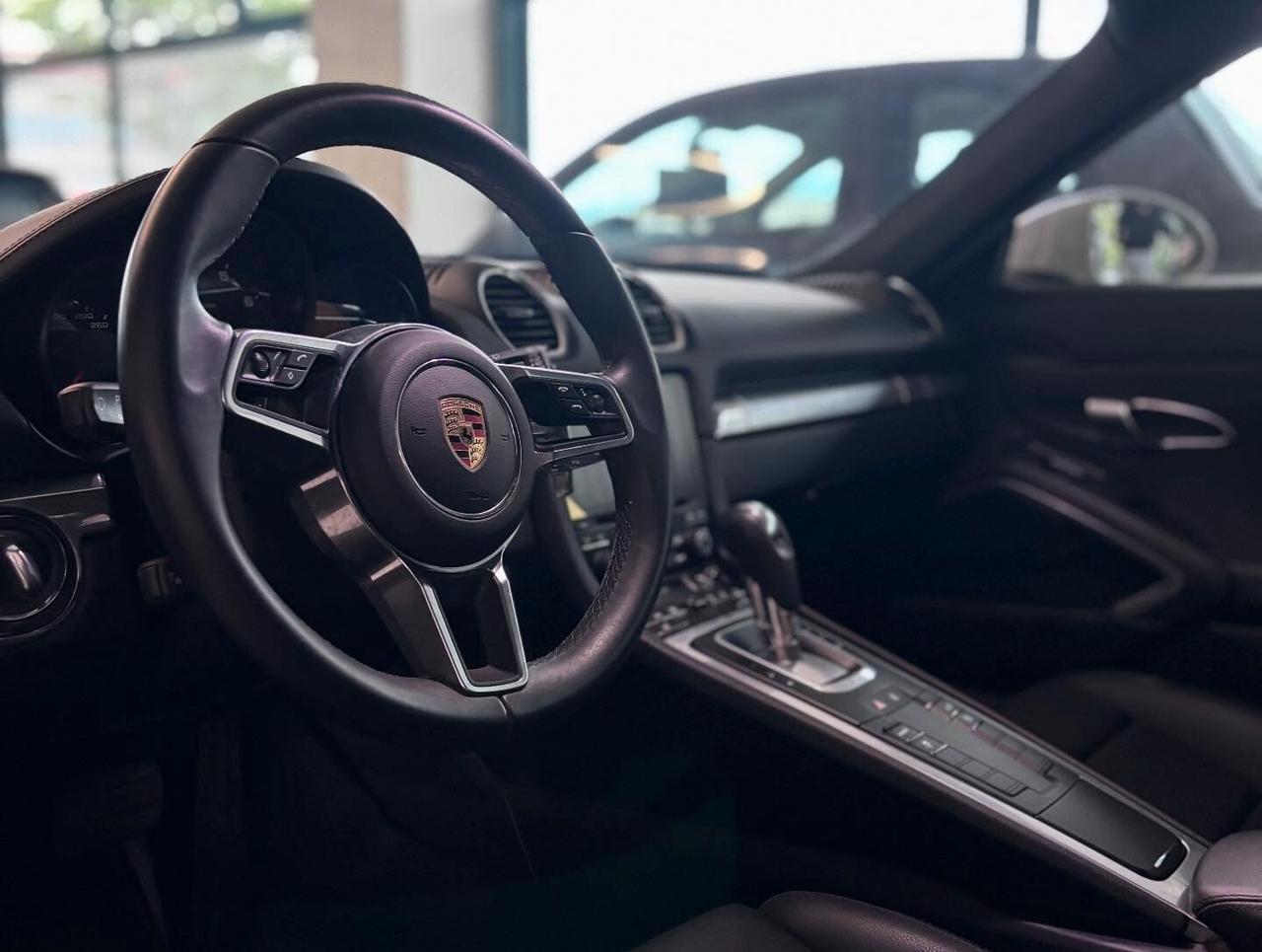 Porsche 718 Spyder Cayman 2.0