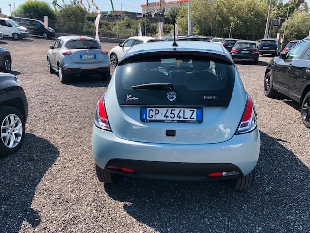 Lancia Ypsilon 1.0 FireFly 5 porte S&S Hybrid Alberta Ferretti