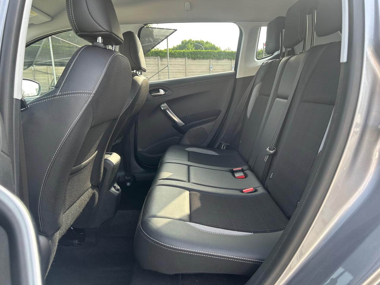 Peugeot 2008 PureTech 82 Allure