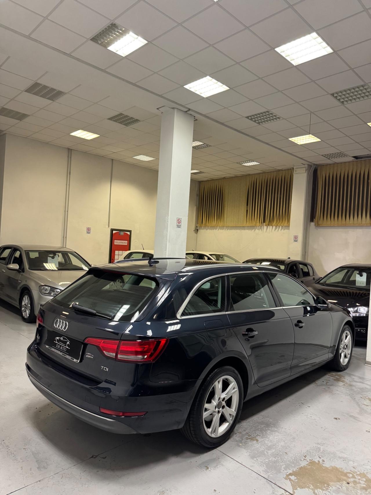 Audi A4 2.0 TDI 122 CV S tronic line edition