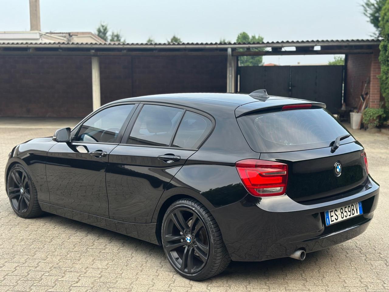Bmw 116 116d 5p. Urban