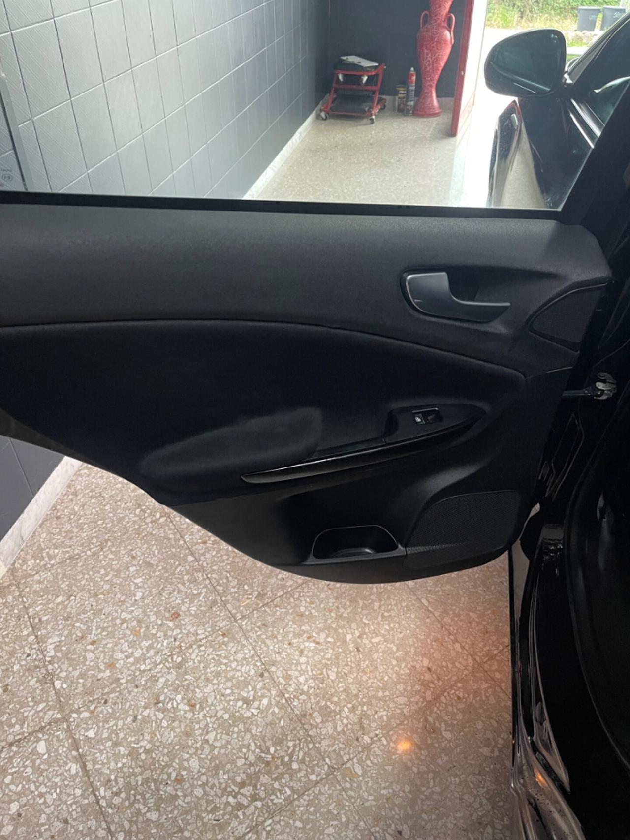 Alfa Romeo Giulietta 1.6 JTDm-2 105 CV Distinctive