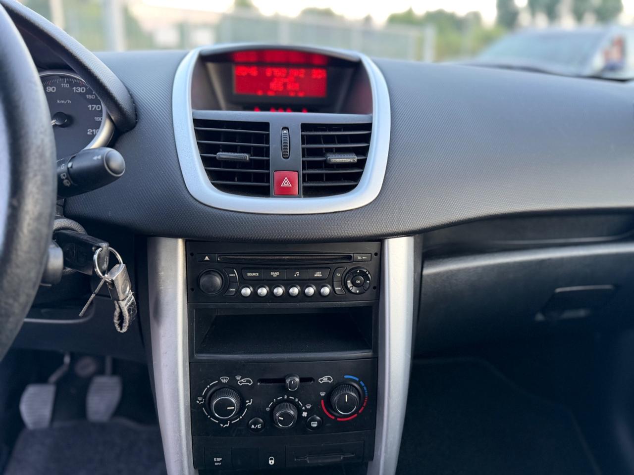 Peugeot 207 Plus 1.4 8V 75CV 5p. ECO GPL