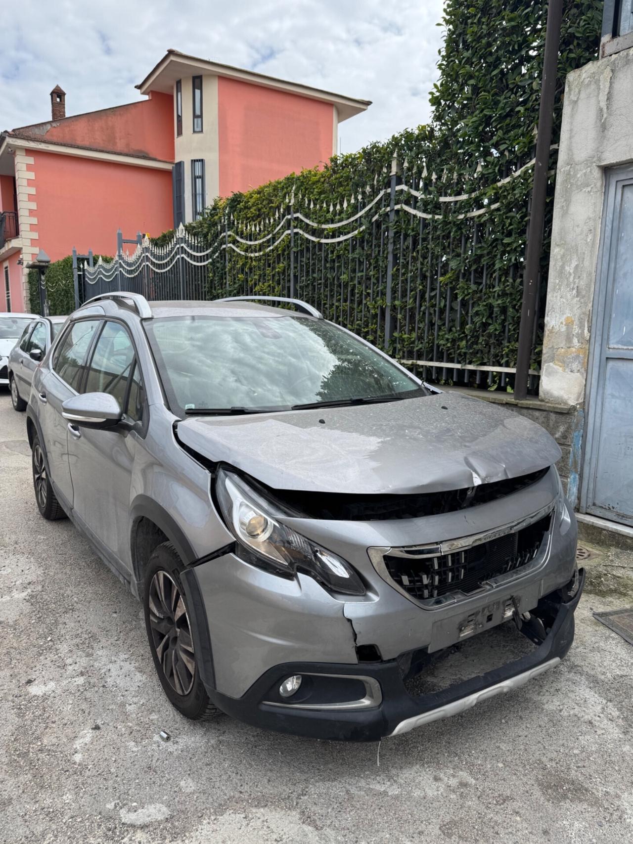Peugeot 2008 PureTech 82 S&S Allure