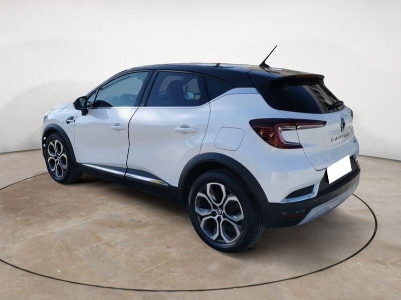 Renault Captur Plug-in Hybrid E-Tech 160 CV Intens