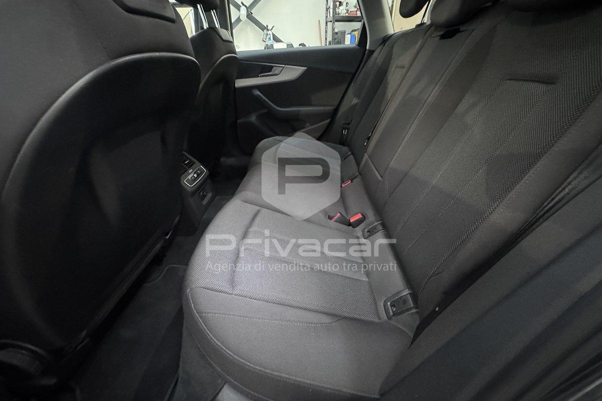 AUDI A4 Avant 30 TDI/136 CV S tronic Business Advanced