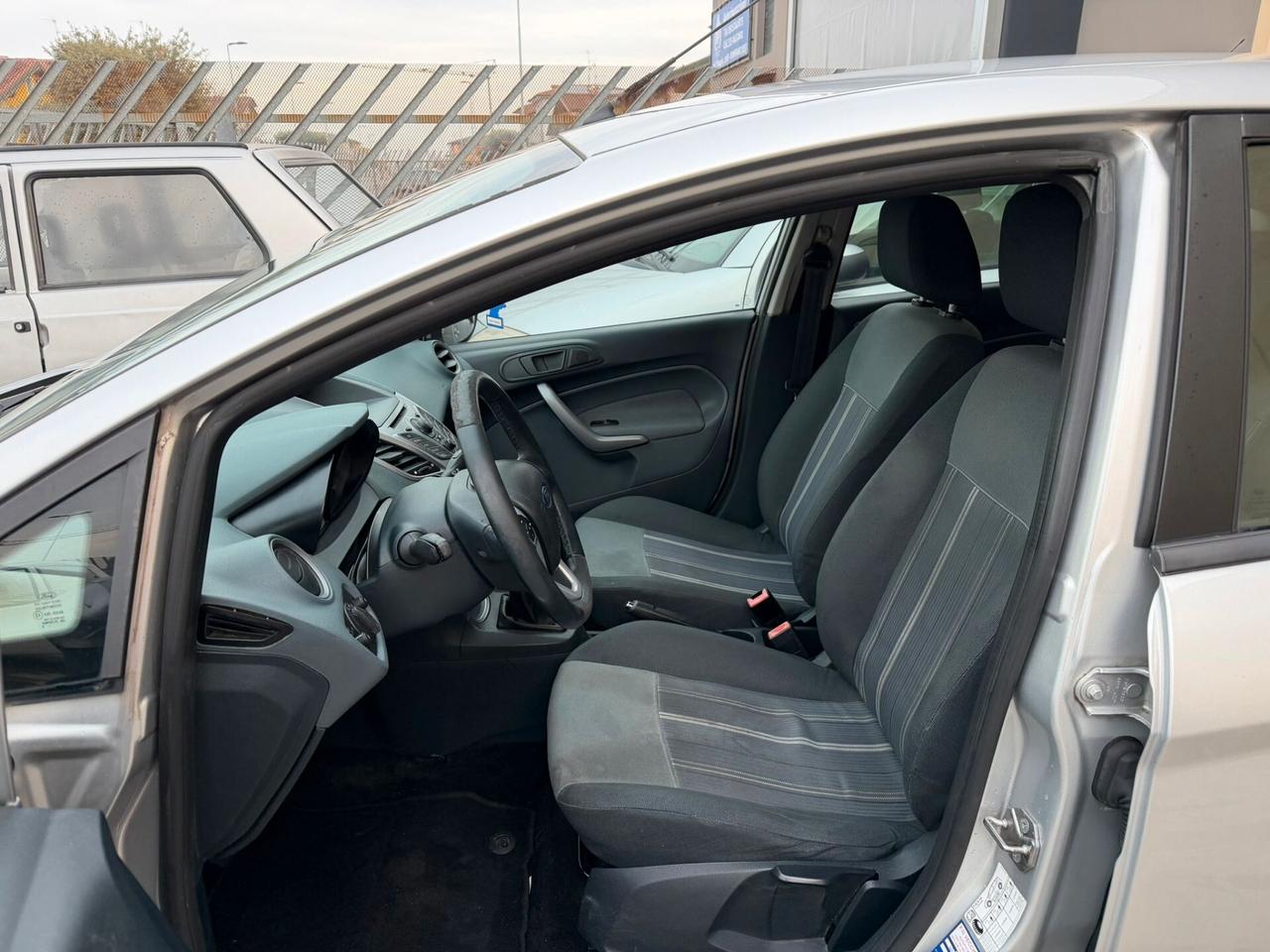 Lancia Ypsilon 1.3 MJT 16V 95 CV 5 porte S&S Silver