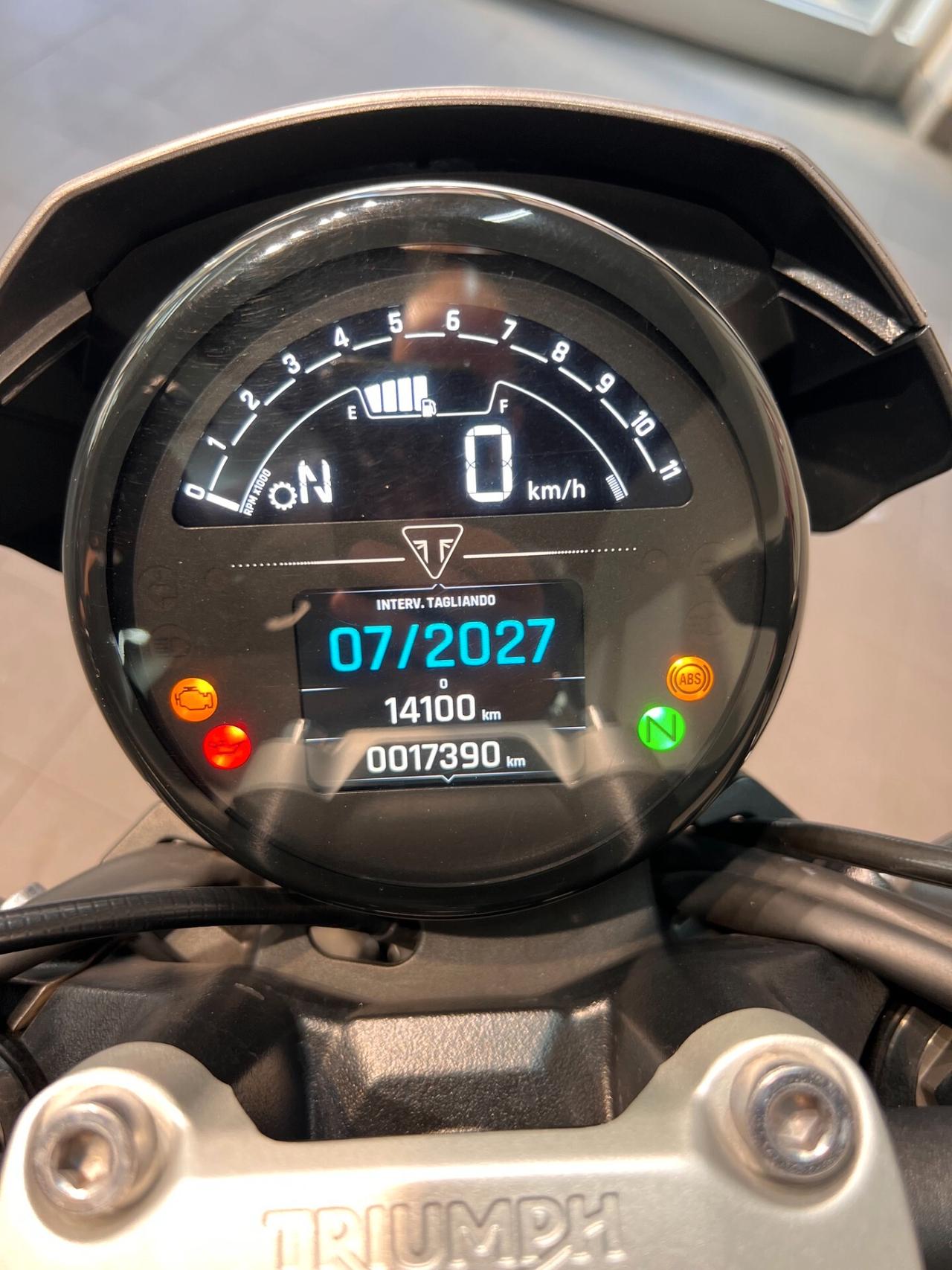 Triumph Trident 660