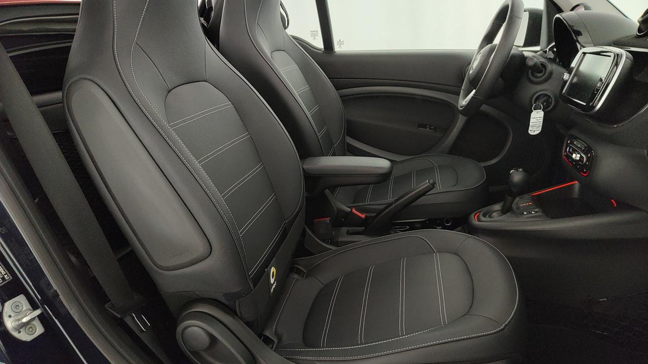 SMART Fortwo Cabrio eq suitered 22kW