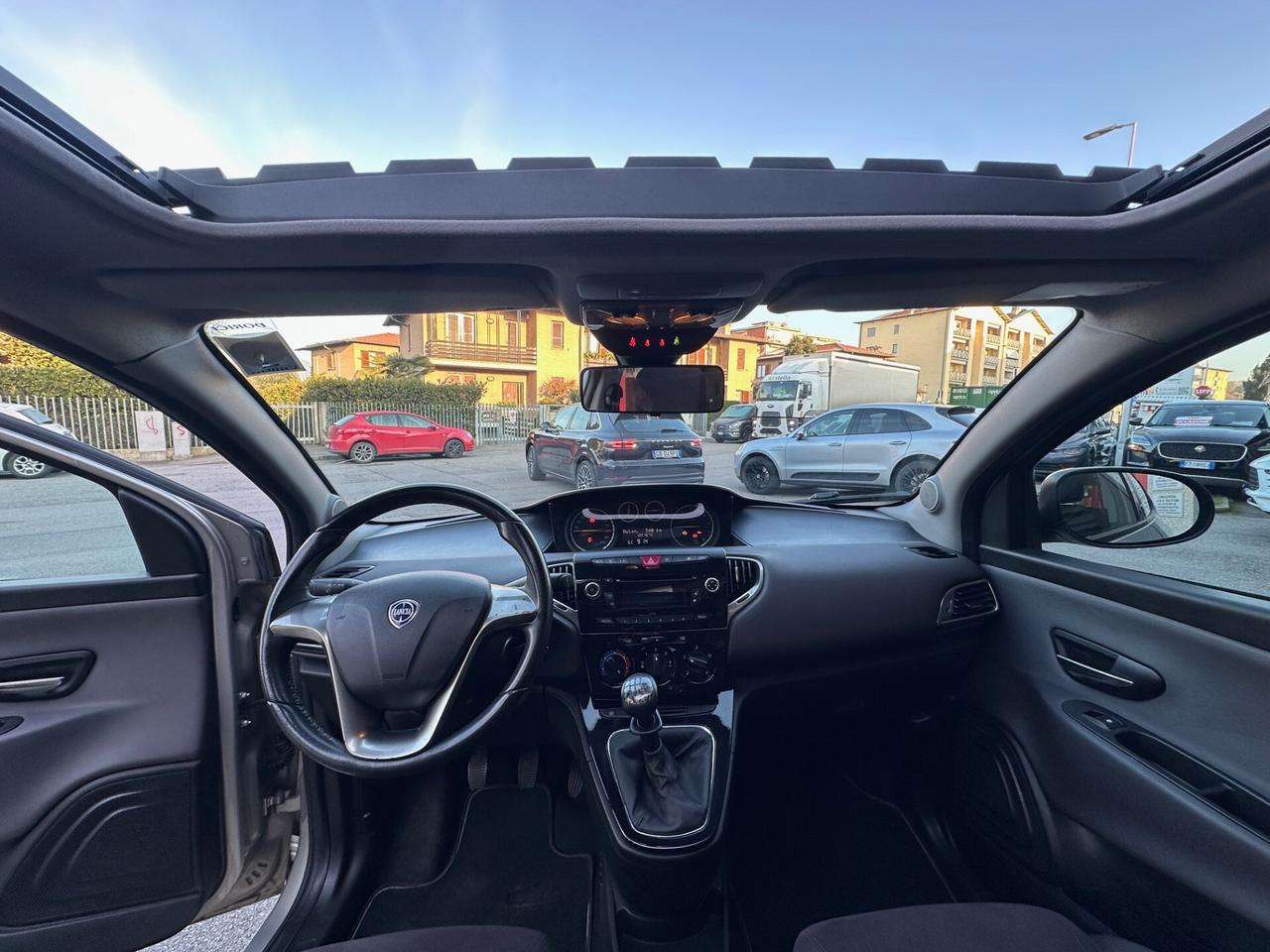 Lancia Ypsilon 1.2 8v Gold TETTO APRIBILE UNIPR. GARANZIA