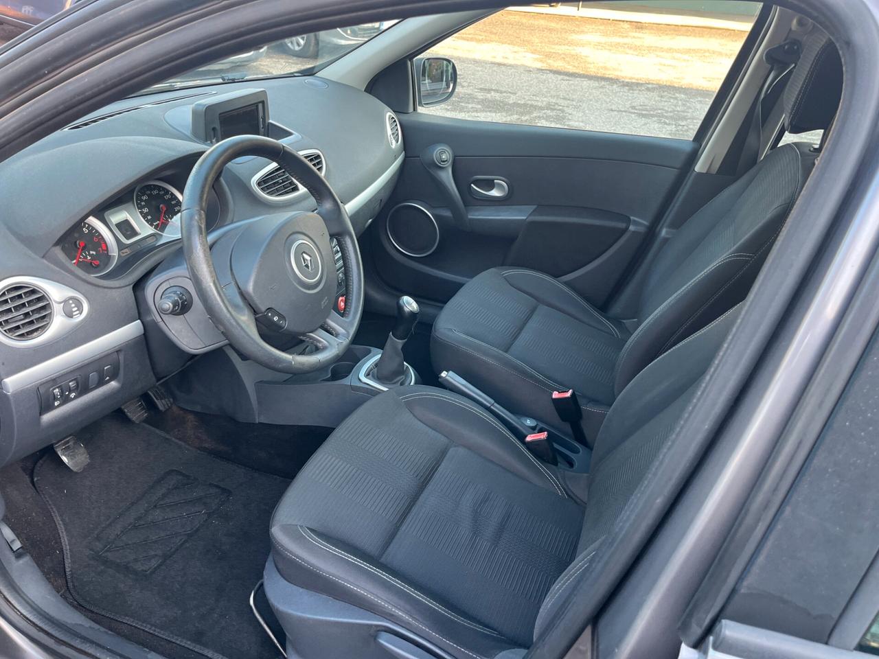 Renault Clio 1.2 16V SporTour Dynamique