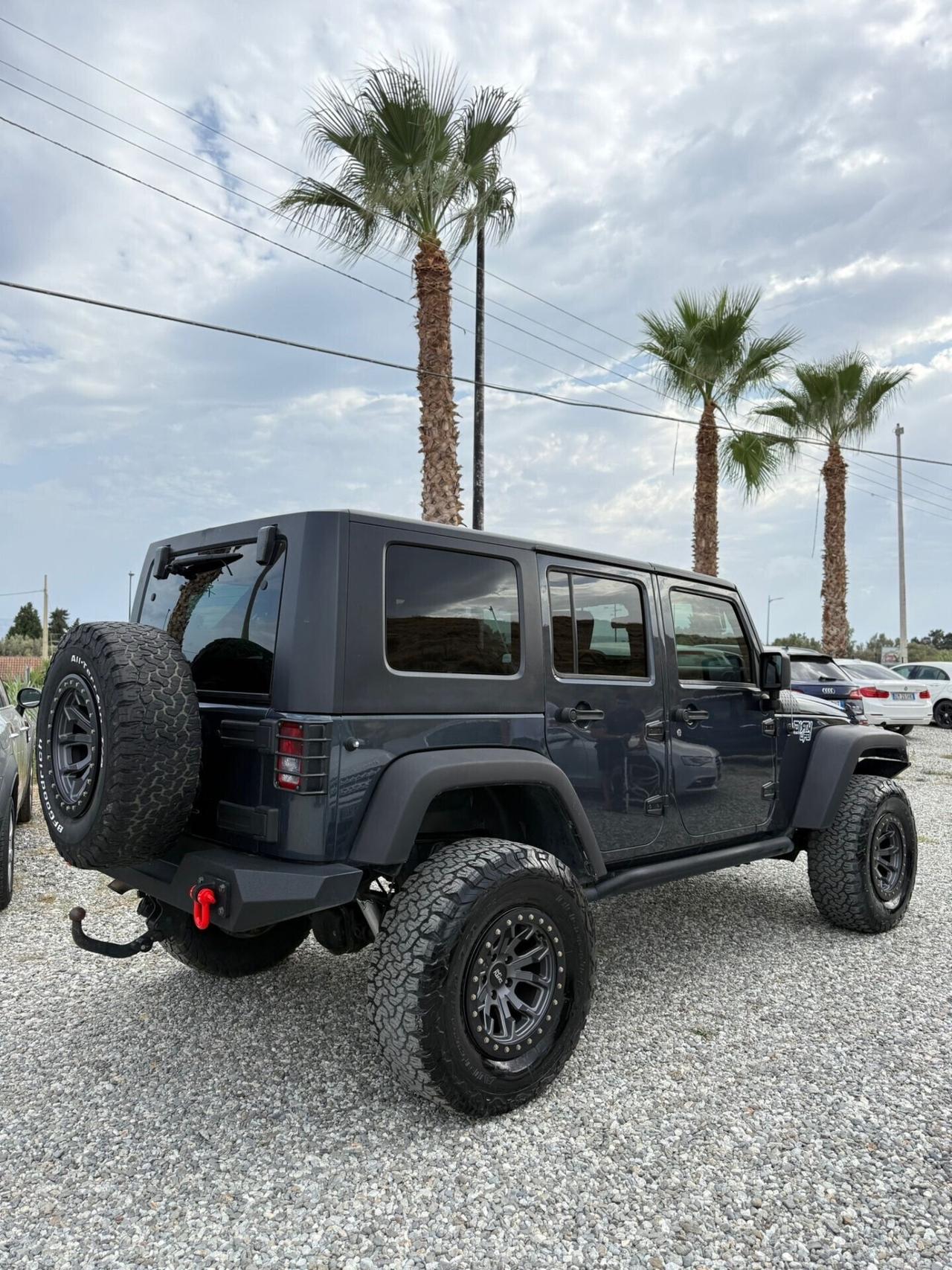 Jeep Wrangler Unlimited 2.8 CRD DPF Sahara Auto