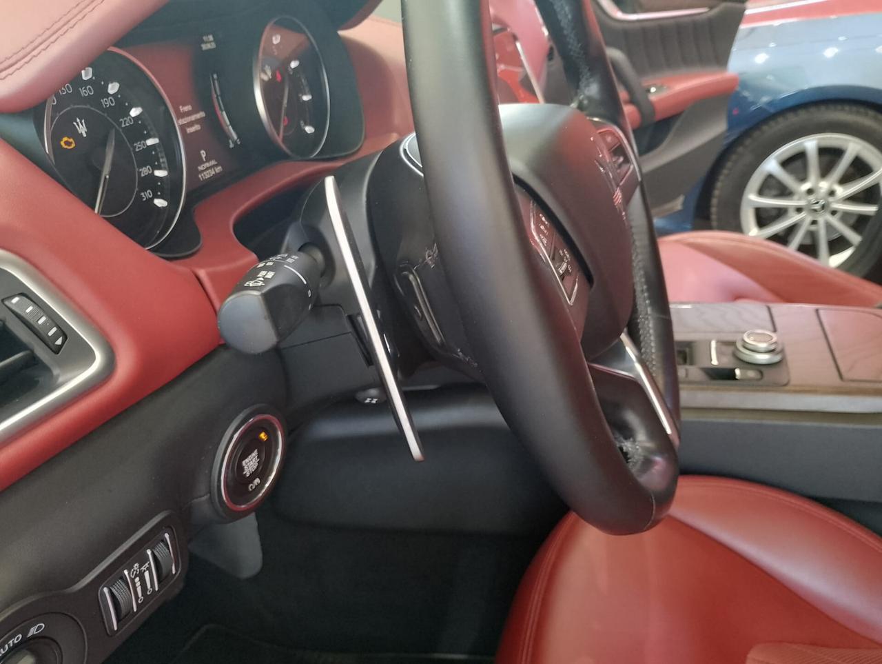 Maserati Ghibli L4 330 CV MHEV Granlusso INTERNO ROSSO CARTIER