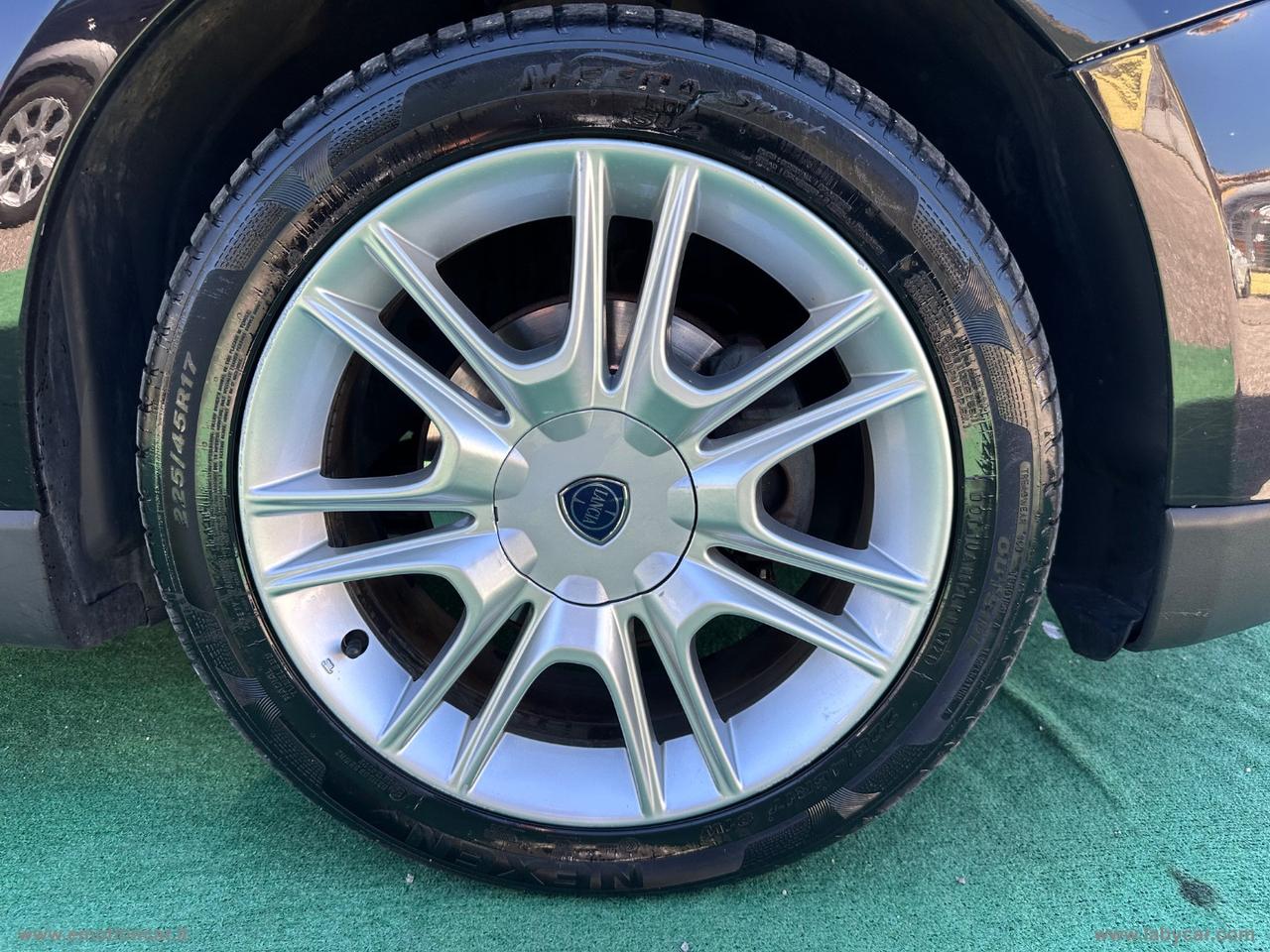 LANCIA Delta 1.6 MJT Platino - 2011